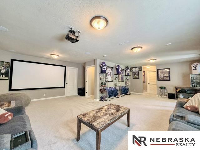 4502 S 199th Avenue, Omaha, NE 68135