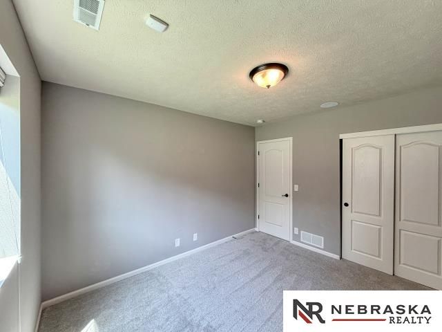 4502 S 199th Avenue, Omaha, NE 68135