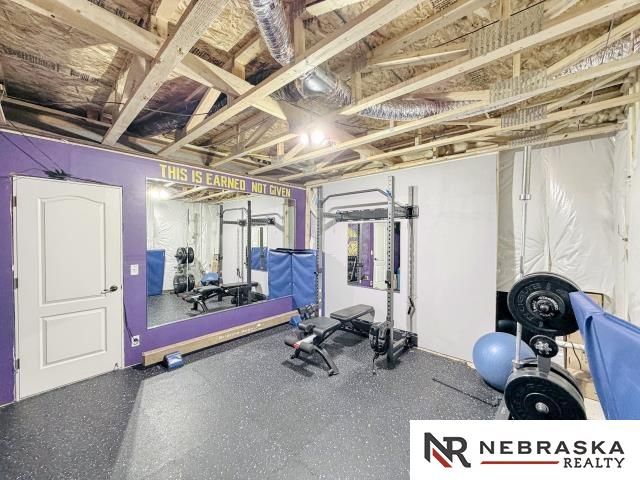 4502 S 199th Avenue, Omaha, NE 68135