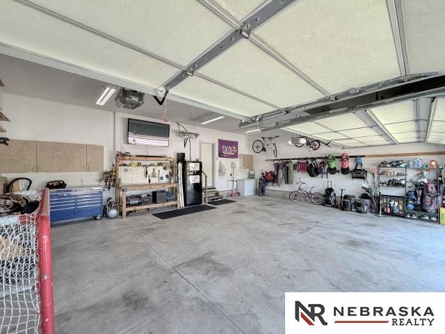 4502 S 199th Avenue, Omaha, NE 68135
