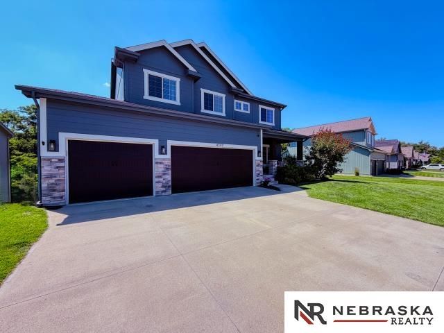 4502 S 199th Avenue, Omaha, NE 68135