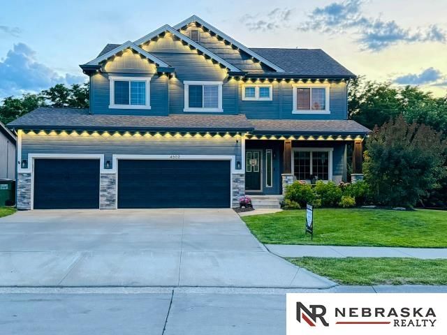 4502 S 199th Avenue, Omaha, NE 68135