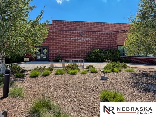 4502 S 199th Avenue, Omaha, NE 68135
