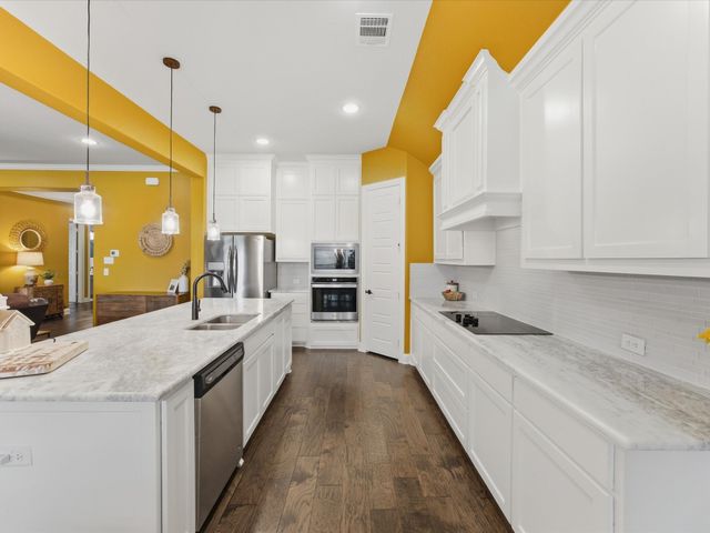 135 Crockett Drive, Waxahachie, TX 75165