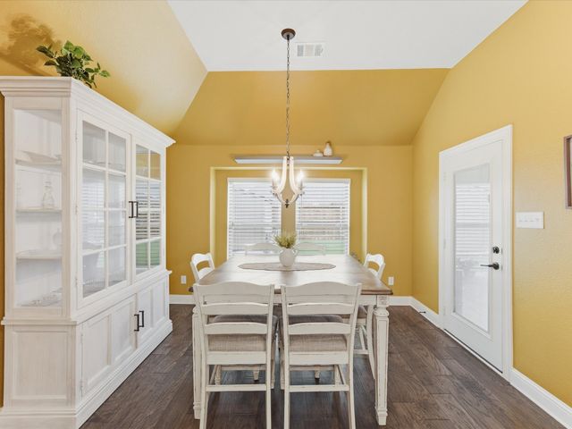 135 Crockett Drive, Waxahachie, TX 75165
