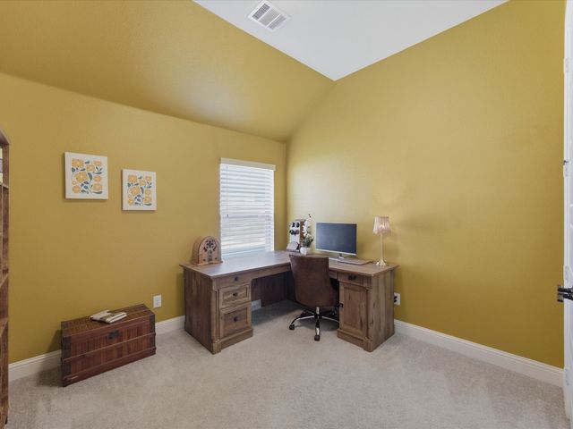 135 Crockett Drive, Waxahachie, TX 75165