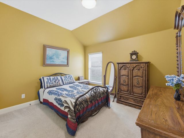 135 Crockett Drive, Waxahachie, TX 75165