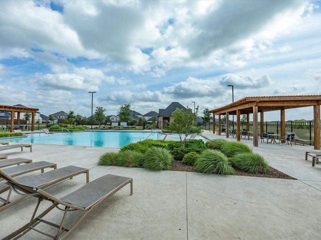 135 Crockett Drive, Waxahachie, TX 75165