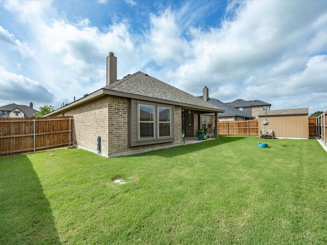 135 Crockett Drive, Waxahachie, TX 75165
