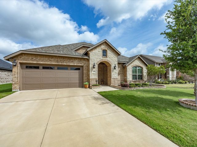 135 Crockett Drive, Waxahachie, TX 75165