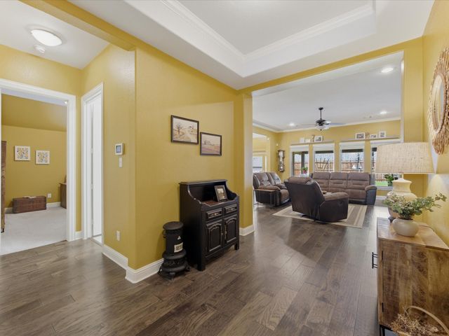 135 Crockett Drive, Waxahachie, TX 75165
