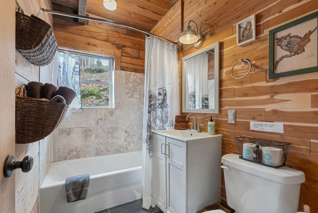 1704 Chop Chestnut Road, Stanton, KY 40380