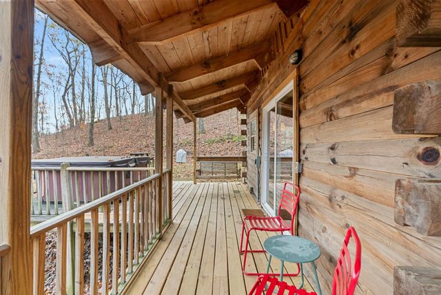 1704 Chop Chestnut Road, Stanton, KY 40380