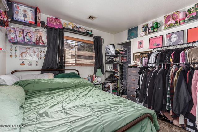 2595 E Warwick Castle Lane, Tucson, AZ 85706