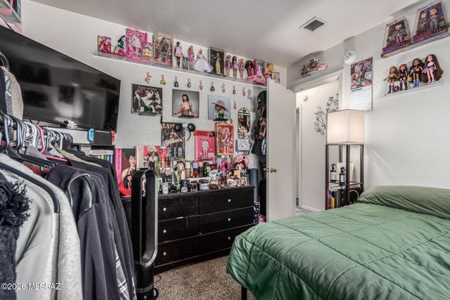 2595 E Warwick Castle Lane, Tucson, AZ 85706