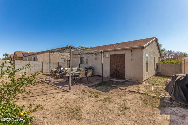 2595 E Warwick Castle Lane, Tucson, AZ 85706