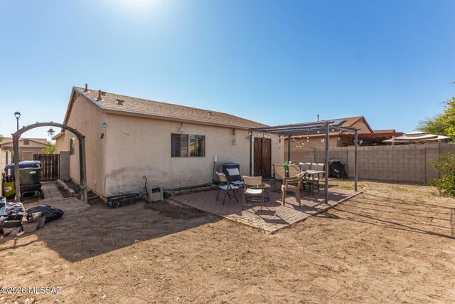 2595 E Warwick Castle Lane, Tucson, AZ 85706
