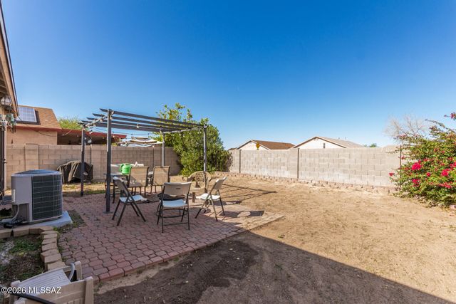 2595 E Warwick Castle Lane, Tucson, AZ 85706