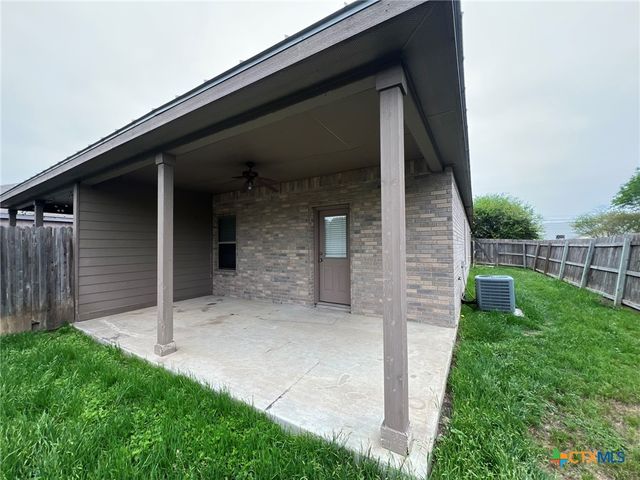 327 Oelkers B, New Braunfels, TX 78130
