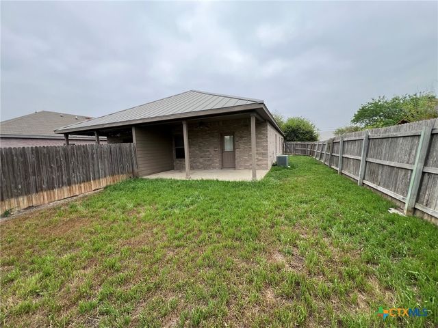 327 Oelkers B, New Braunfels, TX 78130