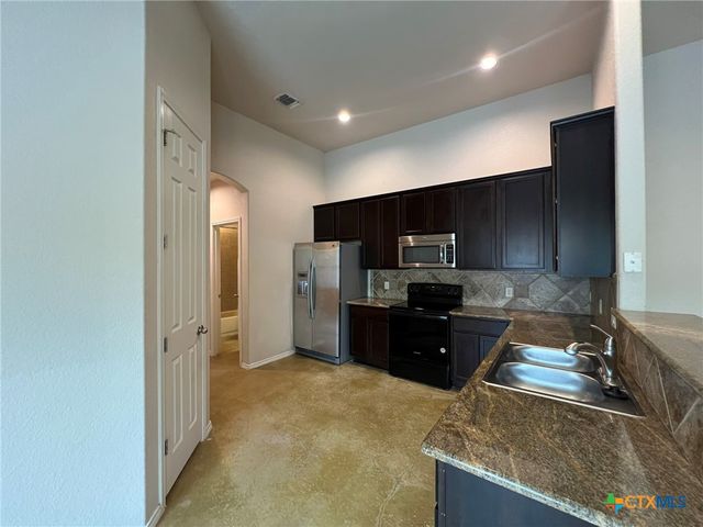 327 Oelkers B, New Braunfels, TX 78130
