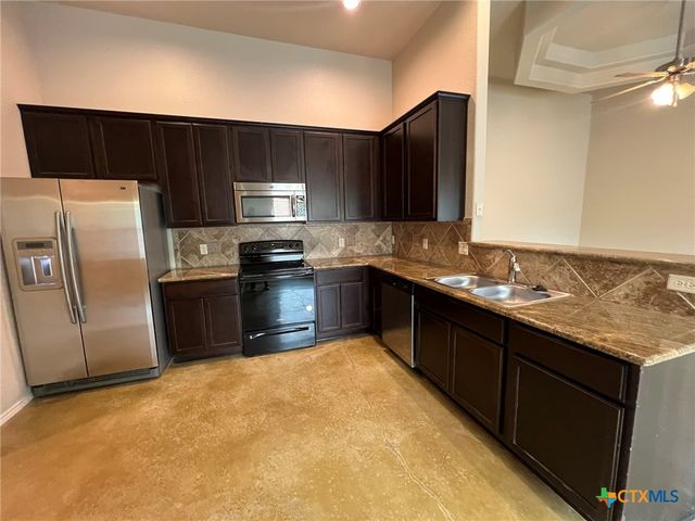 327 Oelkers B, New Braunfels, TX 78130