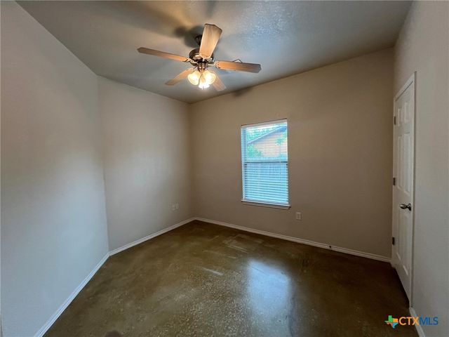 327 Oelkers B, New Braunfels, TX 78130