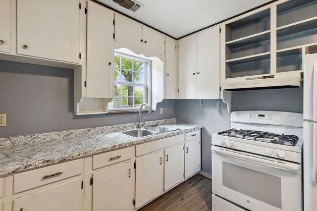 1424 Knight Street, Denton, TX 76205