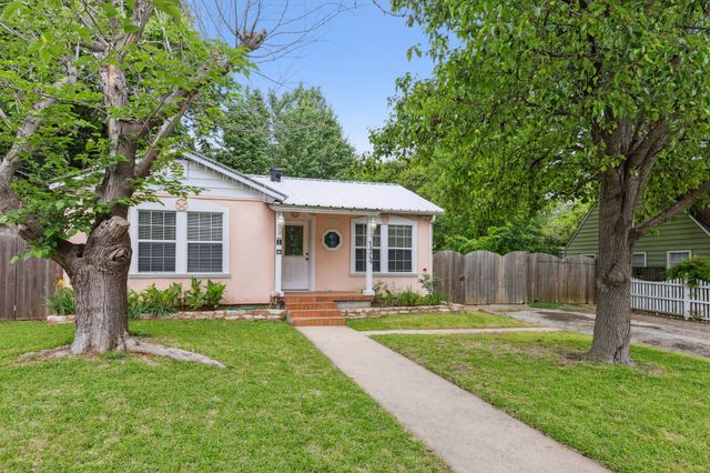 1424 Knight Street, Denton, TX 76205