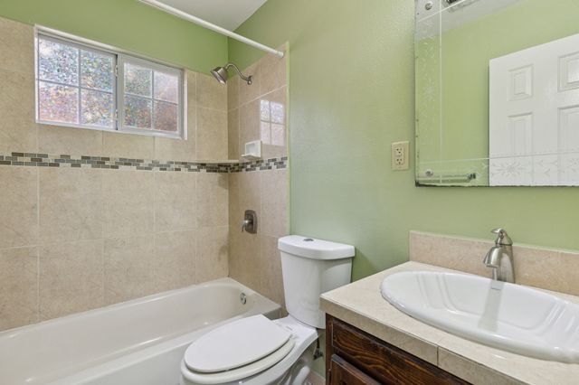 1424 Knight Street, Denton, TX 76205