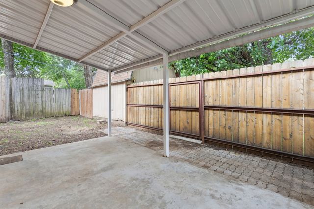 1424 Knight Street, Denton, TX 76205