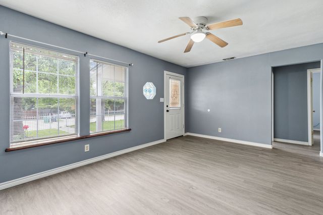 1424 Knight Street, Denton, TX 76205