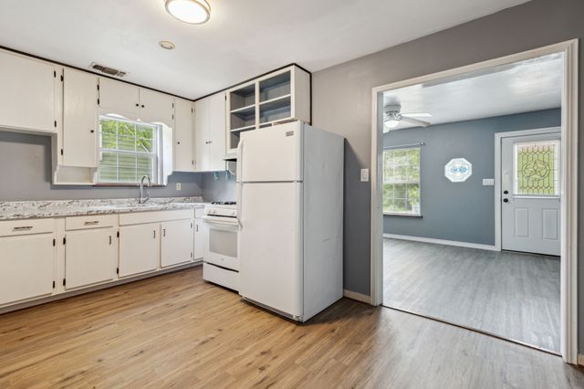 1424 Knight Street, Denton, TX 76205