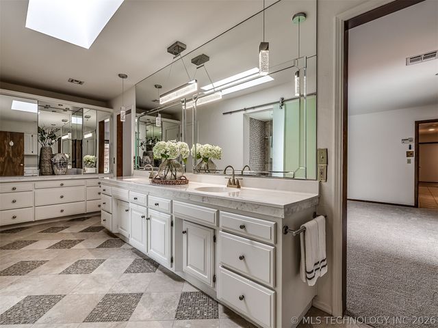 2417 Stonewall Drive, Bartlesville, OK 74006