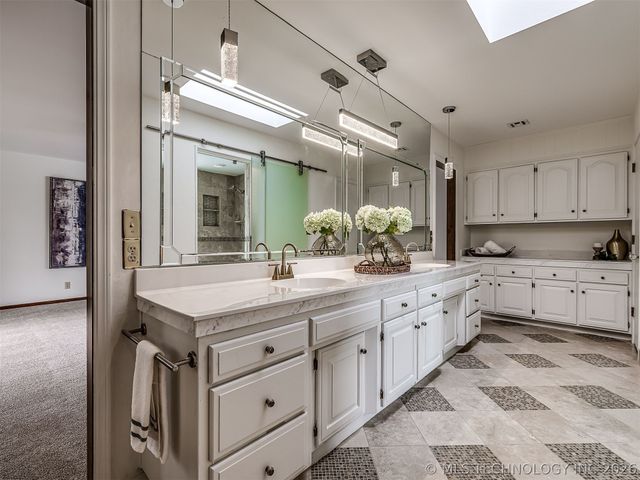 2417 Stonewall Drive, Bartlesville, OK 74006