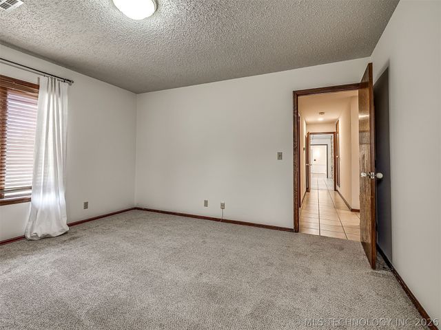 2417 Stonewall Drive, Bartlesville, OK 74006