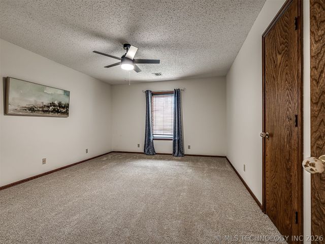 2417 Stonewall Drive, Bartlesville, OK 74006