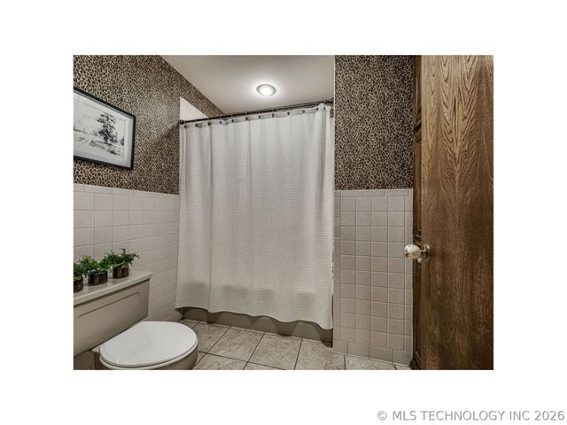 2417 Stonewall Drive, Bartlesville, OK 74006