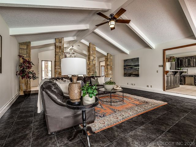 2417 Stonewall Drive, Bartlesville, OK 74006