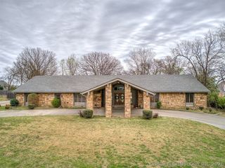 2417 Stonewall Drive, Bartlesville, OK 74006