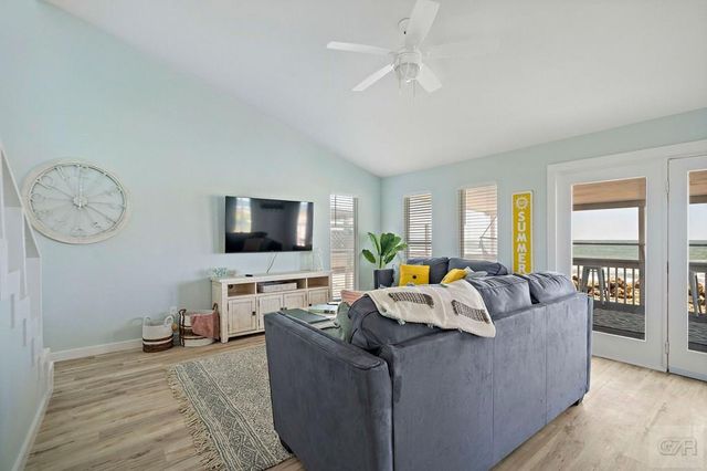 12911 Gulf Beach Drive, Treasure Island, TX 77541