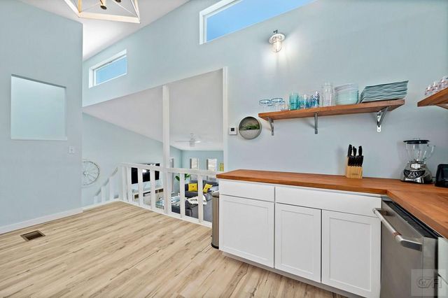 12911 Gulf Beach Drive, Treasure Island, TX 77541