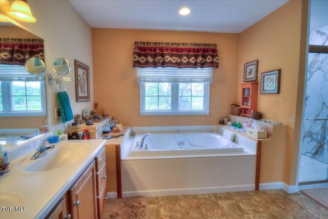 123 Bermuda Drive, Jonesborough, TN 37659