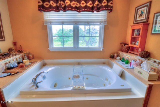 123 Bermuda Drive, Jonesborough, TN 37659