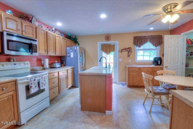 123 Bermuda Drive, Jonesborough, TN 37659