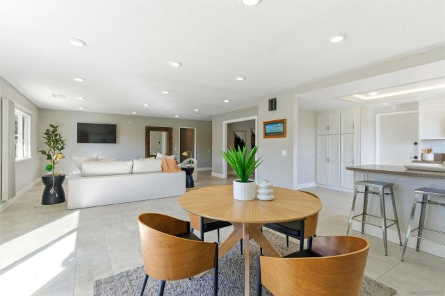 2345 Miller Ave, Escondido, CA 92029