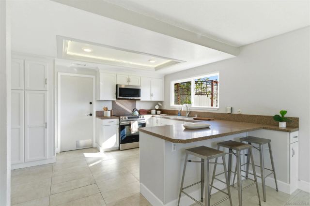 2345 Miller Ave, Escondido, CA 92029