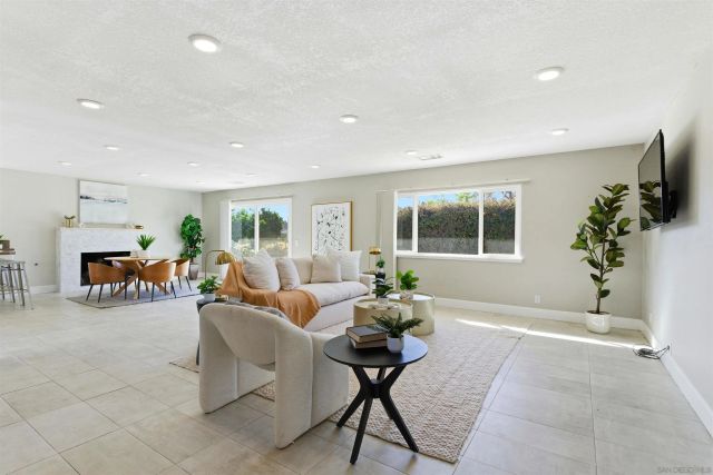 2345 Miller Ave, Escondido, CA 92029