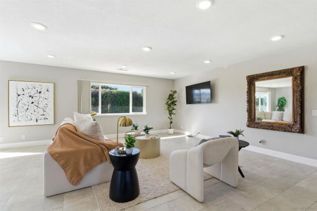 2345 Miller Ave, Escondido, CA 92029