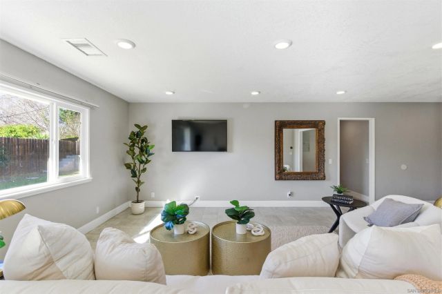 2345 Miller Ave, Escondido, CA 92029